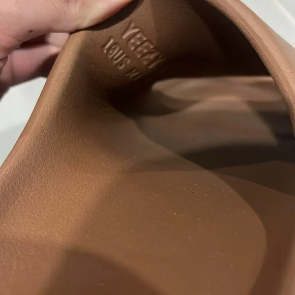 Yeezy Brown Slide Sandals - Picture 2 of 5